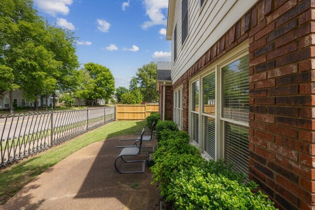 Building Photo - 130 Riverwalk Pl