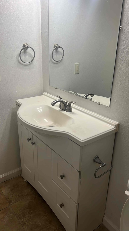 Building Photo - 3325 Mayflower St