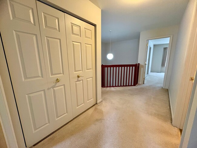 Building Photo - 3 Bedroom 2.5 Bathroom Townhome in Hummelstown!