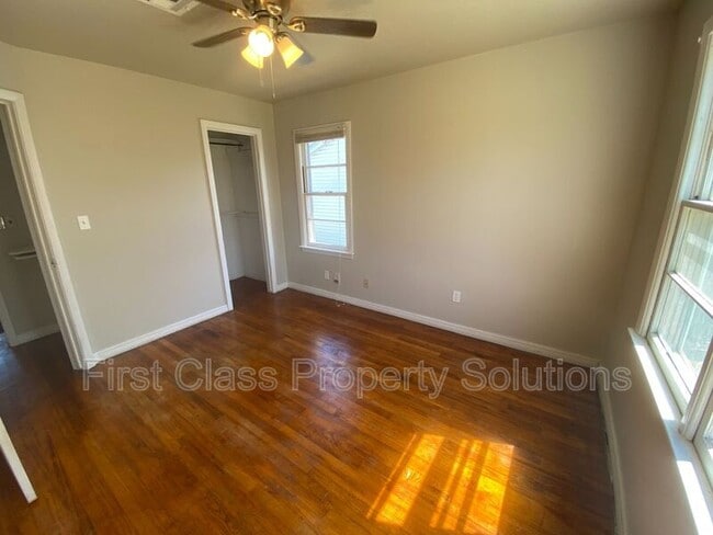 Building Photo - 7108 NW 44th St