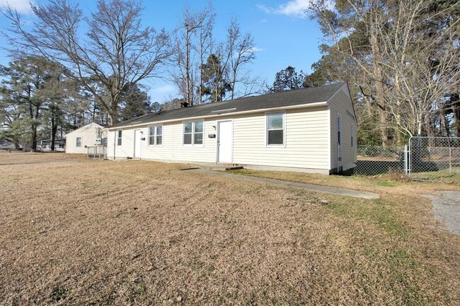 Primary Photo - Affordable 2 bedroom in Jacksonville