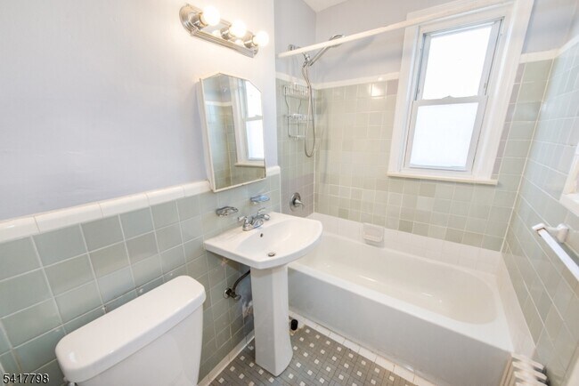 Building Photo - 23 Carpenter Terrace N