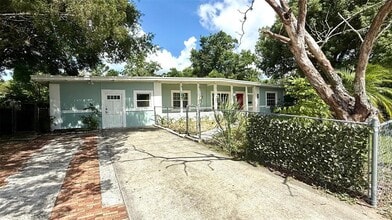 Building Photo - 1916 N Hastings St
