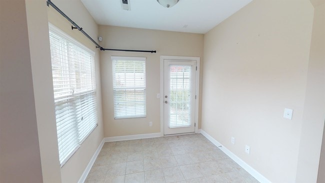 Building Photo - 1695 Grand Springs Dr