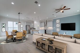 Building Photo - 5528 Larkin St