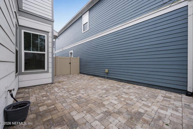 Building Photo - 7400 Beach Walk Pl