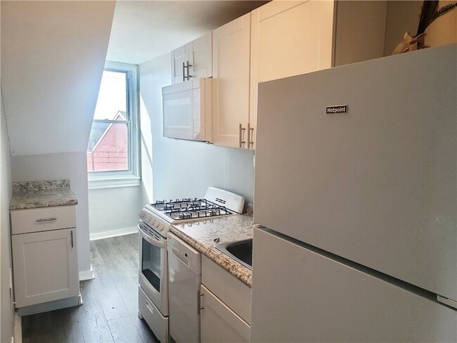 Building Photo - 1234 Itin St