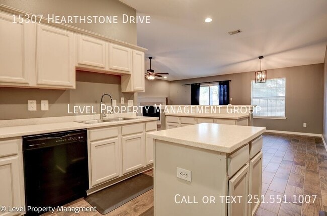 Building Photo - 15307 Hearthstone Dr
