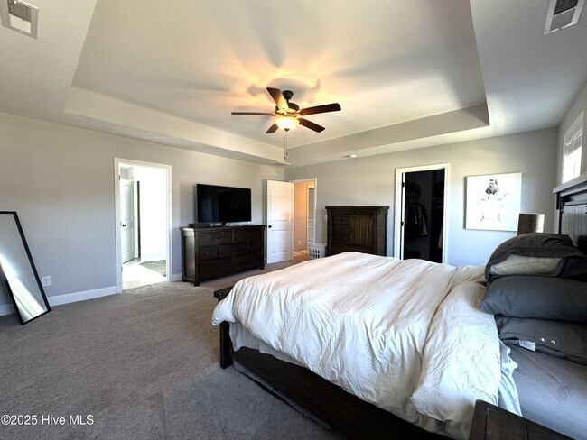Building Photo - 425 Pebble Shore Dr