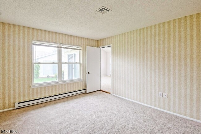 Building Photo - 332C Quinton Dr