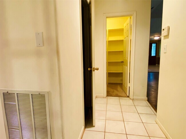 Building Photo - 14212 Horseshoe Bend