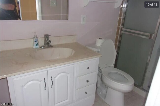 Master Bathroom - 865A Inverness Ct