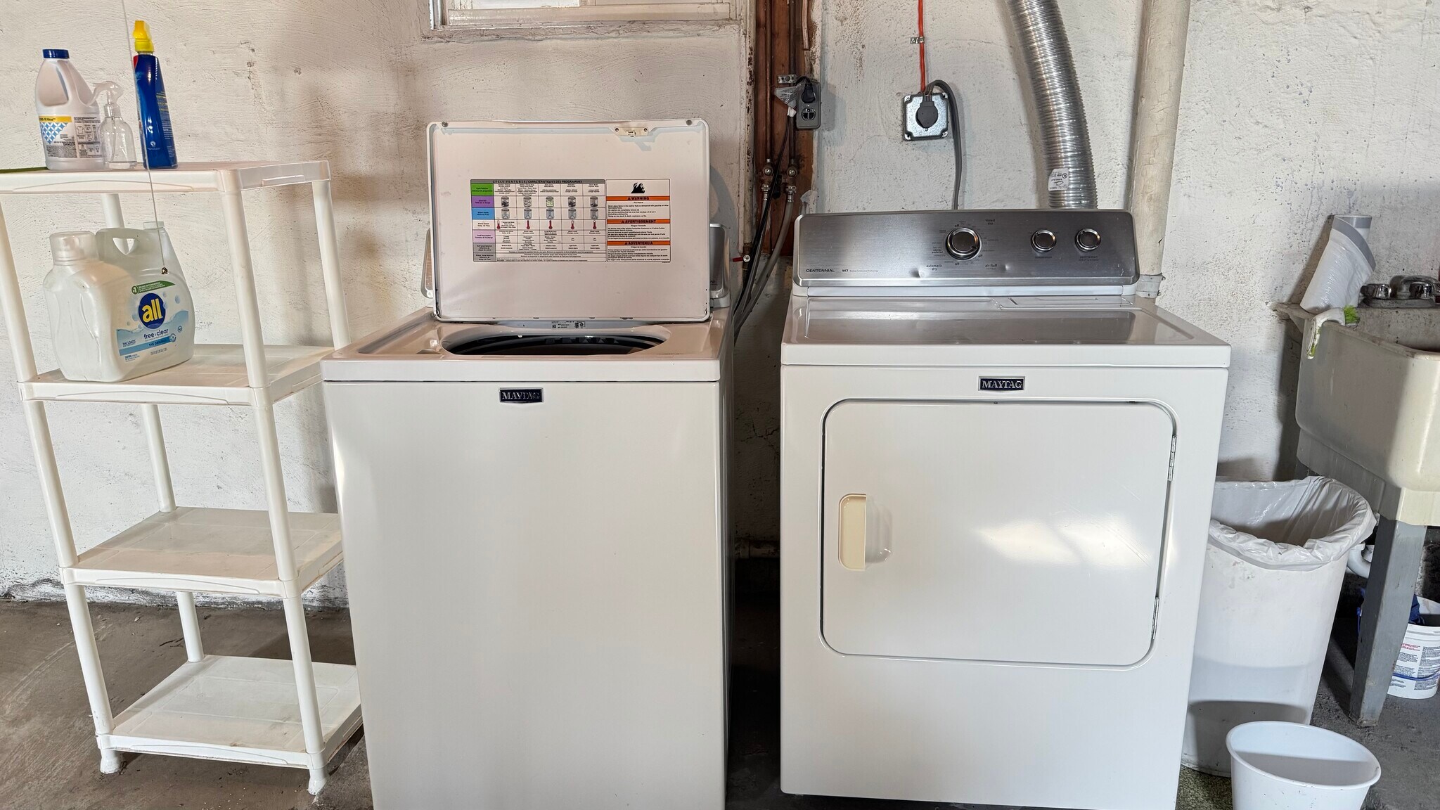 Building Photo - 15 W Erie St