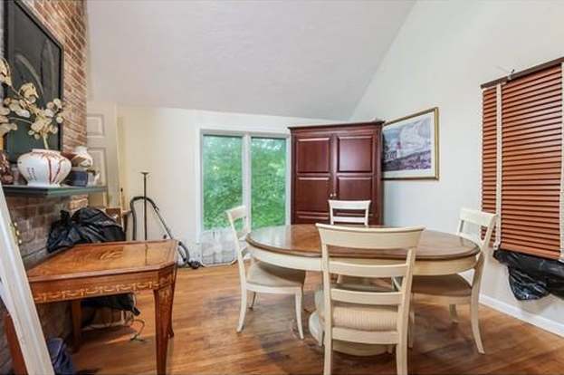 Building Photo - 13 Great Hill Rd