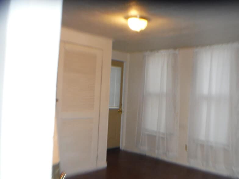 living room - 116 S G St