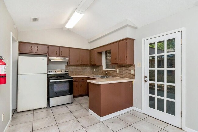 Building Photo - 1517 Colgin St