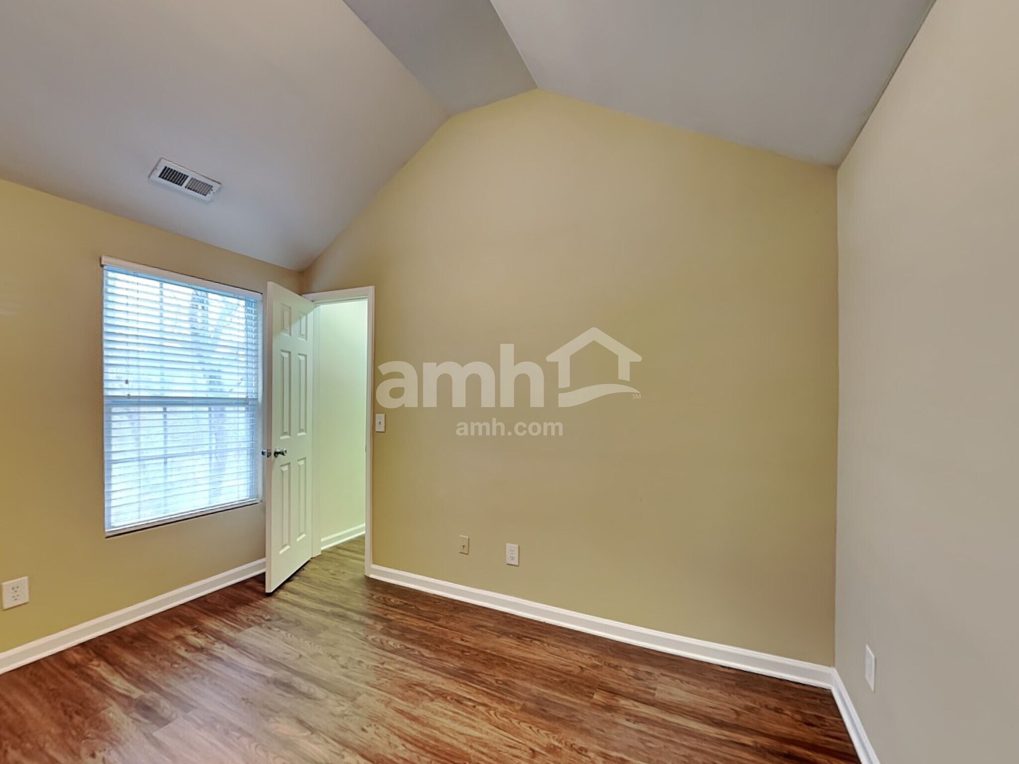 Building Photo - 3741 Horseshoe Farm St