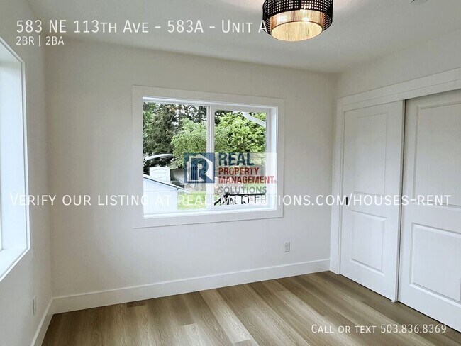 Building Photo - 583 NE 113th Ave