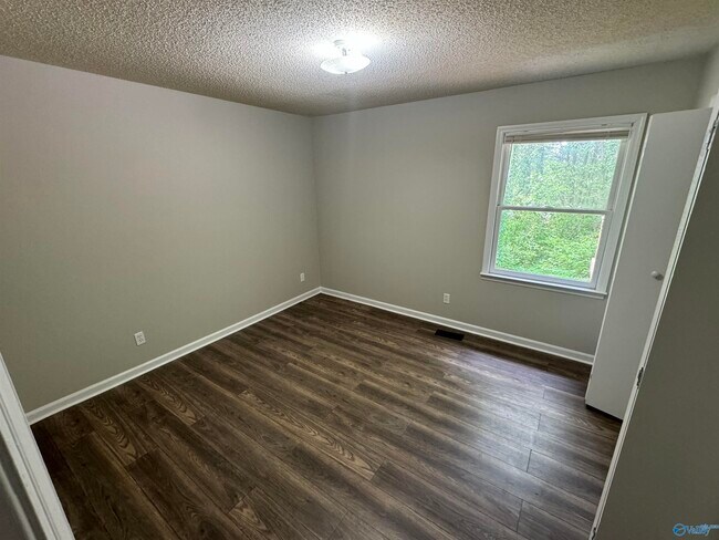 Building Photo - 2816 Coosa Cir NW