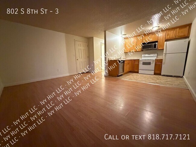 Building Photo - 802 S 8th St