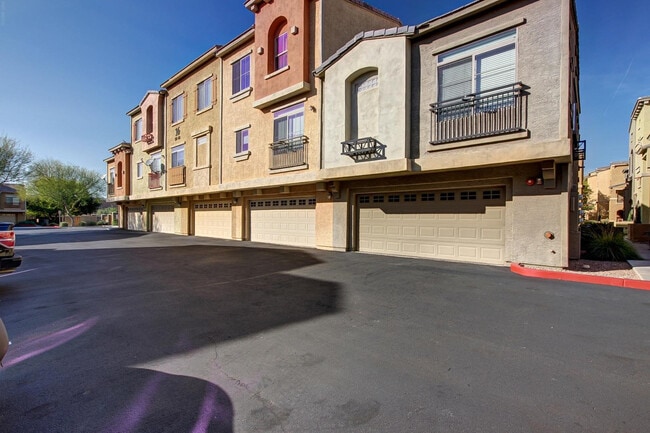 Building Photo - 16825 N 14th St