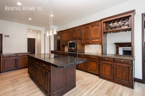 Building Photo - Large 1.5 Story luxury home on 2.5 acres  ...