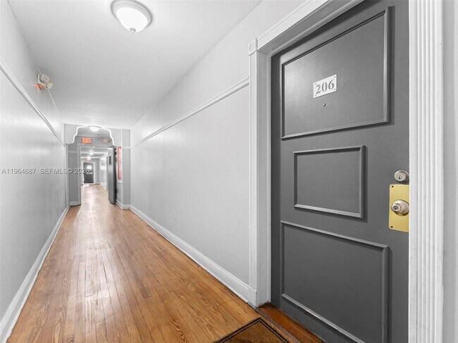 Building Photo - 1027 Pennsylvania Ave