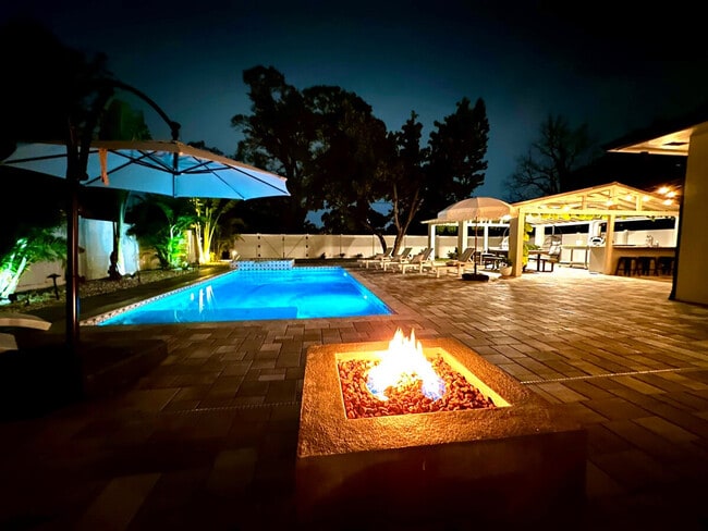 Building Photo - 1107 W Braddock St