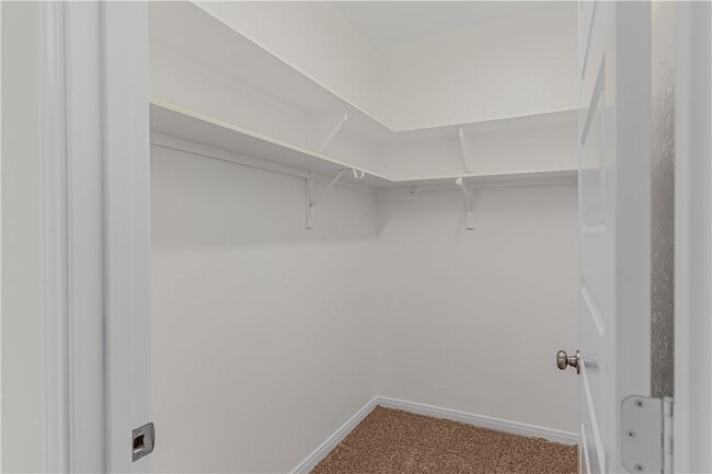 Building Photo - 601 W 24th St