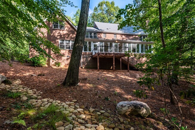 Building Photo - Available early March! Large and Lovely Home in Chapel Hill