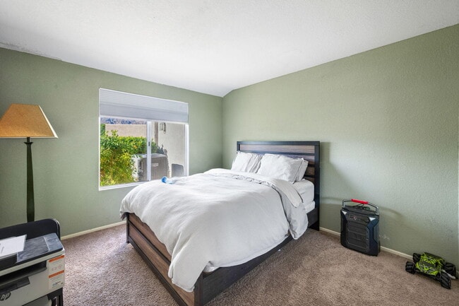 Building Photo - 48125 Vía Hermosa