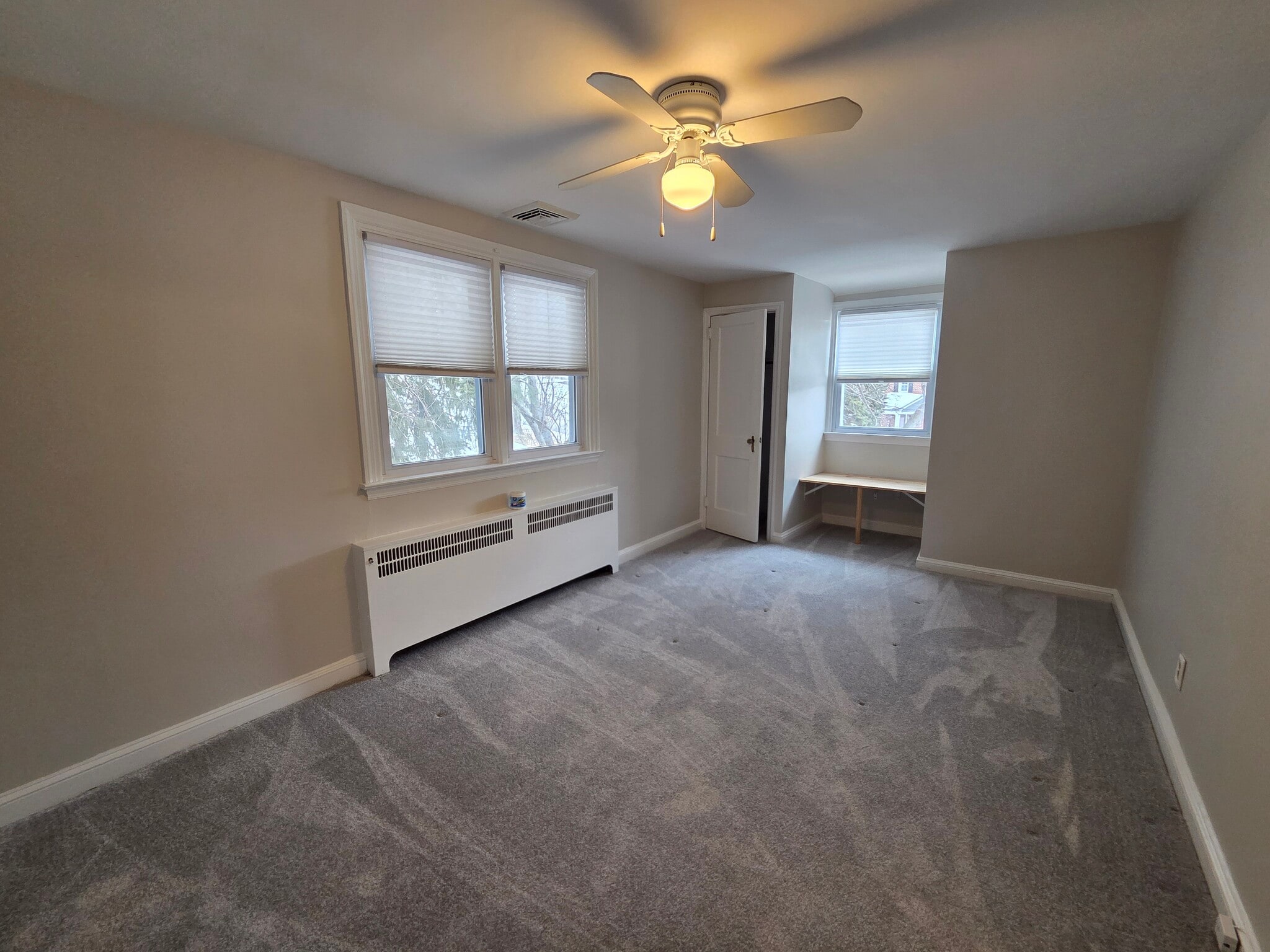 Building Photo - 204 Greenbriar Ln