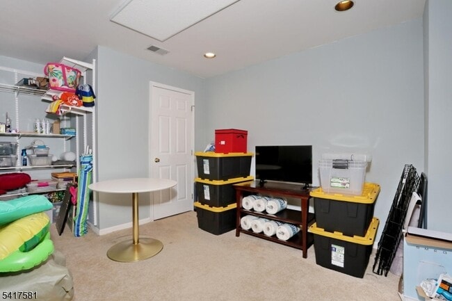 Building Photo - 2051 Charles Ct