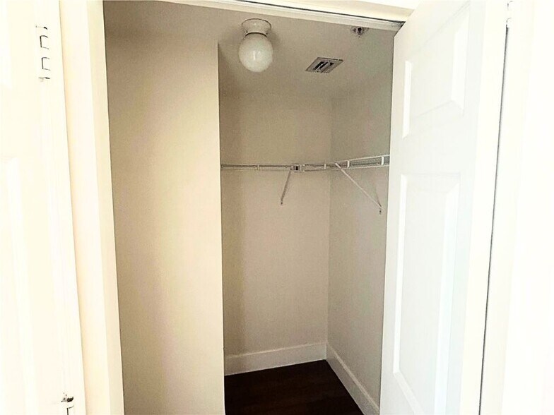 Building Photo - 4242 NW 2nd St