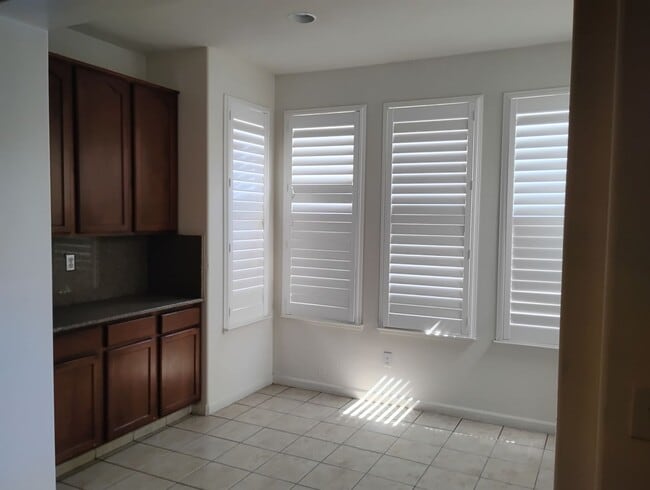 Building Photo - 1261 Baxter Dr