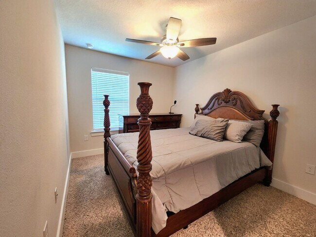 Building Photo - Discover this Stunning 3/2.5 Townhome w/ Pool and Dog Park!
