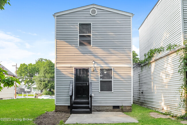 Building Photo - 2534 St Xavier St