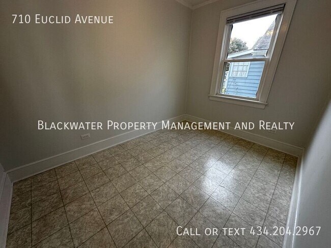Building Photo - Adorable 3 Bedroom Home off Fort Avenue!