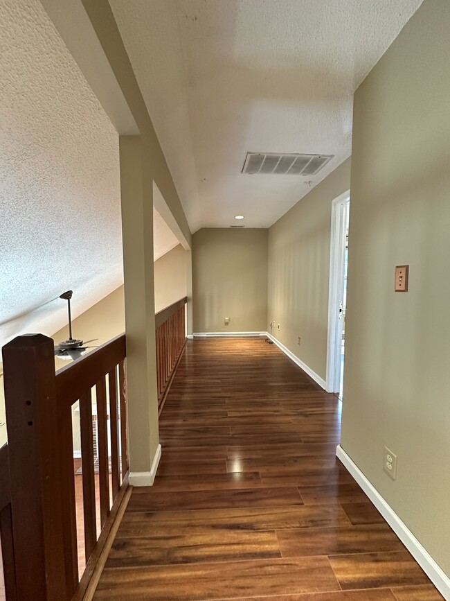 Building Photo - 3990 Roebling Ln
