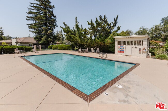 Building Photo - 2641 Hartland Cir