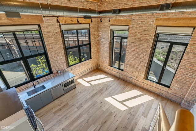 Building Photo - 731 N Sangamon St