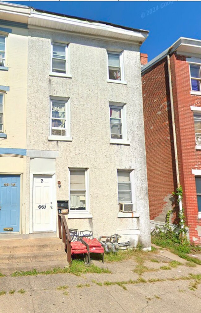 Building Photo - 663 Kohn St