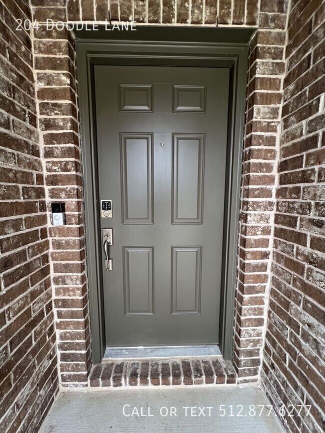 Building Photo - 204 Doodle Ln