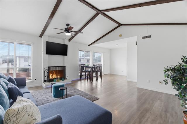 Building Photo - 10566 High Hollows Dr