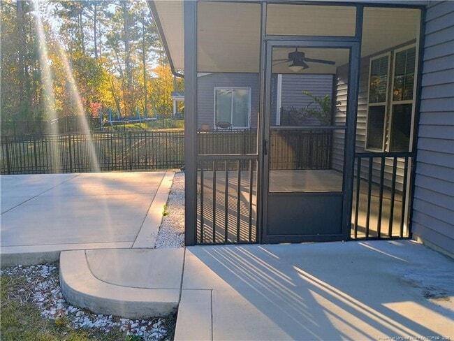 Building Photo - 510 Falls Creek Dr