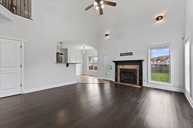 Building Photo - 3710 Windhaven Ct