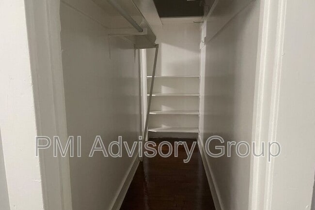 Building Photo - 509 SW 5th St