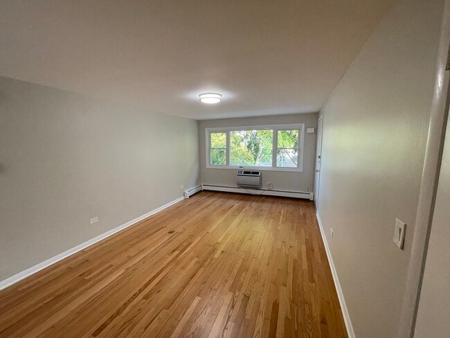 Building Photo - 2802 N Rutherford Ave