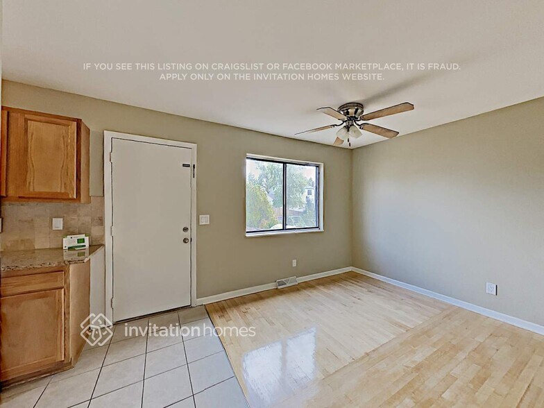 Building Photo - 10355 W 107th Ct