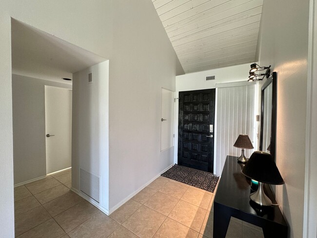 Building Photo - COMING SOON !! Charming 2 Bedroom/2 Bath UNFURNISHED Condo in the Gated Community of Misson Hills!!